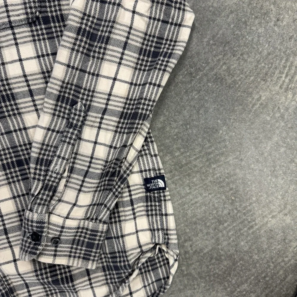 EUC The North Face Black White Gray Plaid Flannel Button Front Casual Shirt Sz L